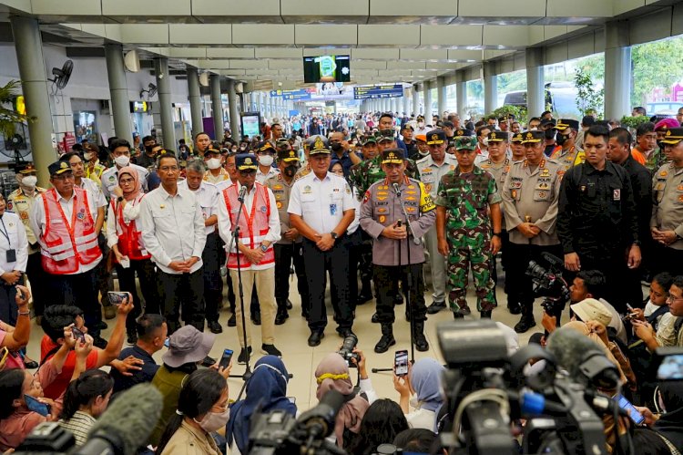 Kapolri Anjurkan Warga Mudik Lebaran Gunakan KA