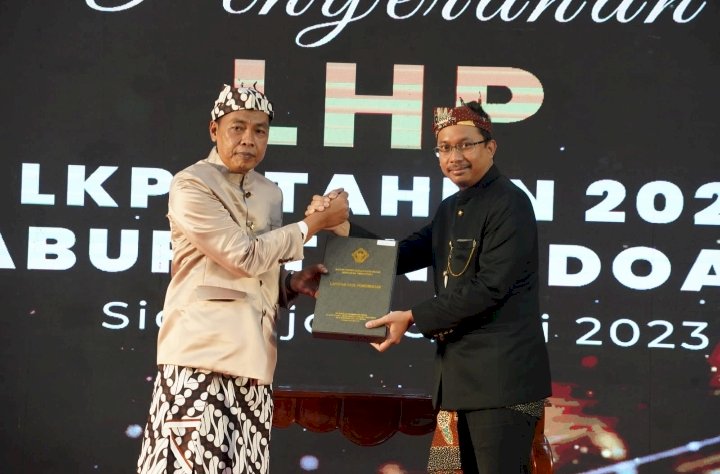 Kepala BPK RI Perwakilan Jatim Beri Penilaian Terbaik LHP LKPD Untuk Pemkab Sidoarjo, Gus Muhdlor  Berikan Apresiasi