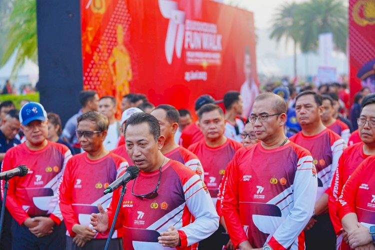 Hadiri Fun Walk, Kapolri Gaungkan Jaga Persatuan-Kesatuan Bangsa