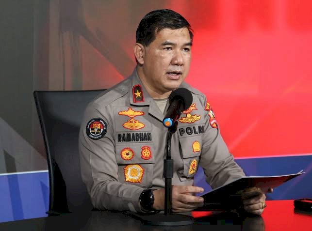 Bintang Berguguran, Listiyo Sigit Rotasi Wakapolri dan Kapolda serta Wakapolda