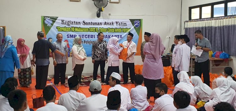 Sambut 10 Muharam 1445 H, SMPN 16 Jakarta Adakan Santunan Anak Yatim