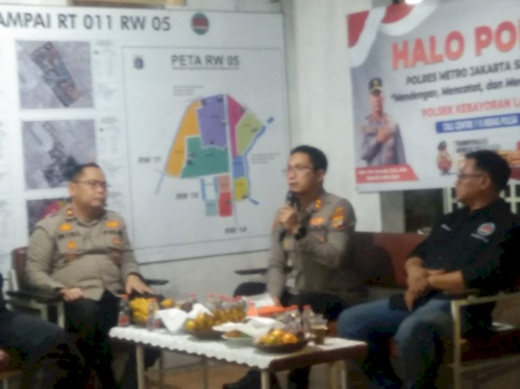 Polres Jaksel dan Polsek Kebayoran Lama Sambangi Sekretariat RW 05 GU, Warga Masyarakat Berikan Apresiasi