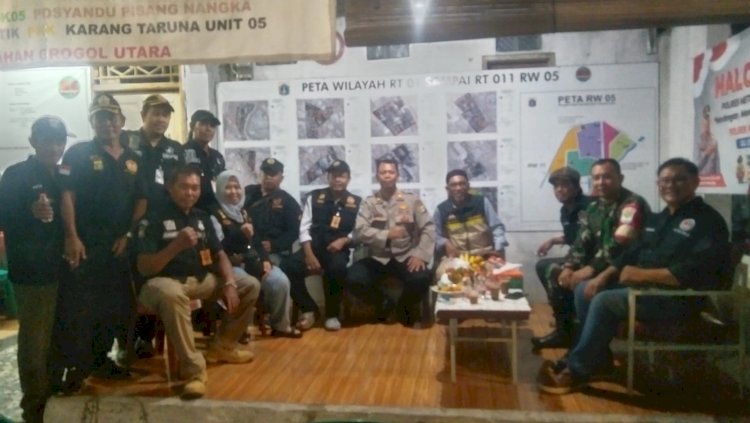 Polres Jaksel dan Polsek Kebayoran Lama Sambangi Sekretariat RW 05 GU, Warga Masyarakat Berikan Apresiasi