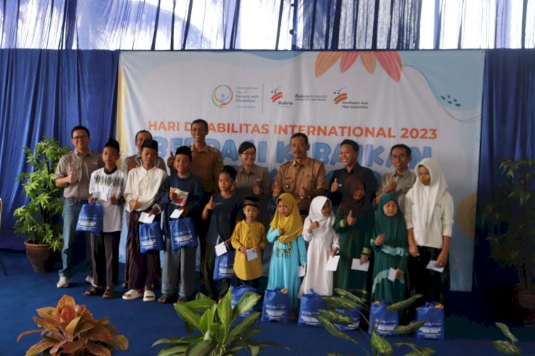 Bakrie Amanah dan PT SEAPI Bantu Penyandang Disabilitas dan Warga Dhuafa di Bandar Lampung
