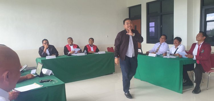 Usai Ikuti Peradilan Semu, Puluhan Mahasiswa Kelas Khusus PWI Jakarta Akan Hadapi Sempro dan Skripsi