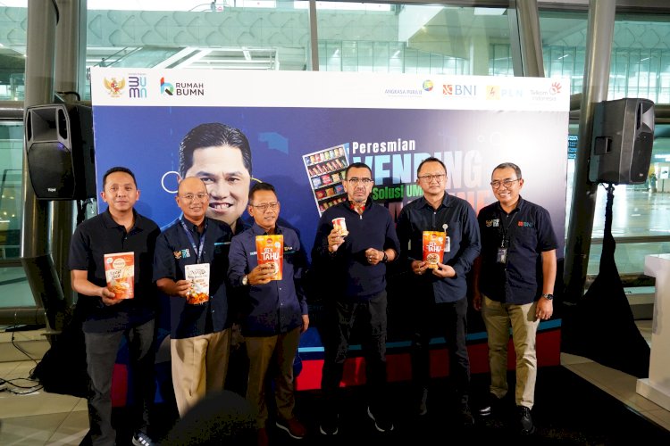 Oleh-oleh Khas Nusantara Kini Ada di 'Vending Machine' Terminal 3 Soetta