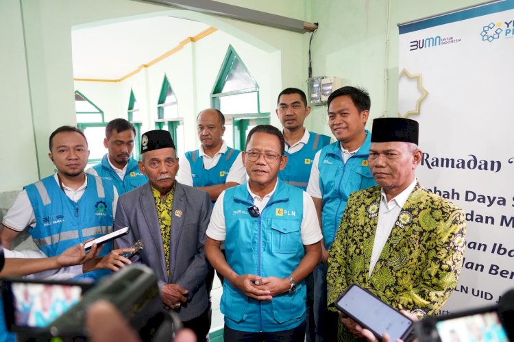 PLN UID Jakarta Beri Bantuan Tambahan Daya Listrik Gratis 237 Masjid dan Mushola
