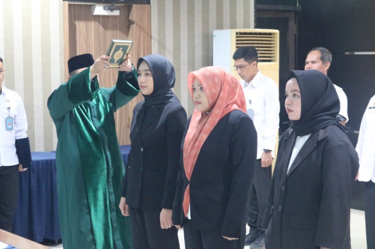 Lantik Tiga Orang Notaris Pengganti, Kadiv Yankumham: Bekerjalah Sesuai Koridor dan Kode Etik Profesi