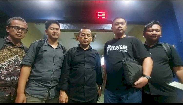 Sekjen PWI Pusat Didampingi Kuasa Hukum Buat Laporan ke SPKT Polda Metro Jaya