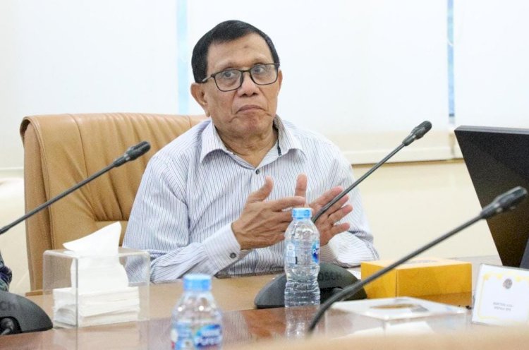 Catatan Hendry Ch Bangun: Opini Menghakimi