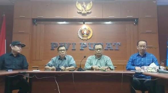 Usai Rapat Pleno Diperluas dan Jumpa Pers, Ketum PWI Pusat: Tidak Ada Korupsi dan Ketua DK: Dua Sanksi Keputusan Sudah Dilaksanakan dan Sudah Selesai,  Karena Koridornya PDRT, KEJ dan Perilaku Wartawan