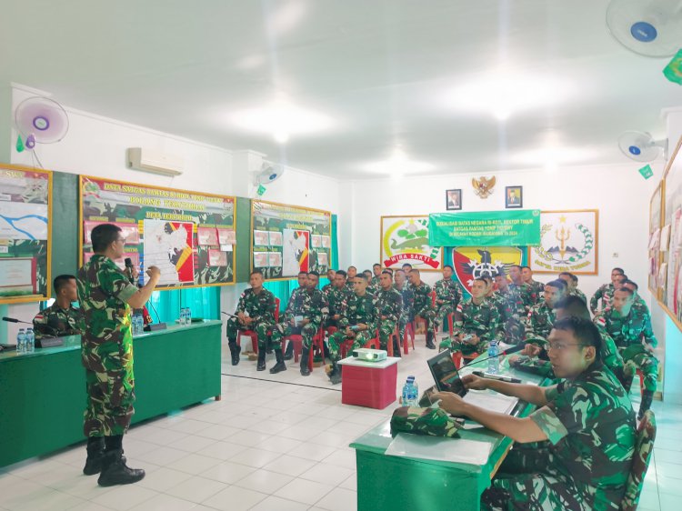 Satgas Pamtas Yonif 742/Swy Menerima Penyuluhan Batas Wilayah Negara RI-RDTL Dari Dittopad