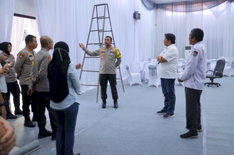 Kapolrestro Bekasi Tinjau Kesiapan Pengamanan Pendaftaran Calon Bupati dan Wakil Bupati