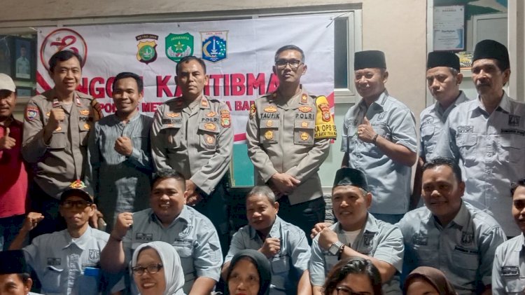Kapolsek Kembangan Ajak Warga RW 10 Ngopi Kamtibmas