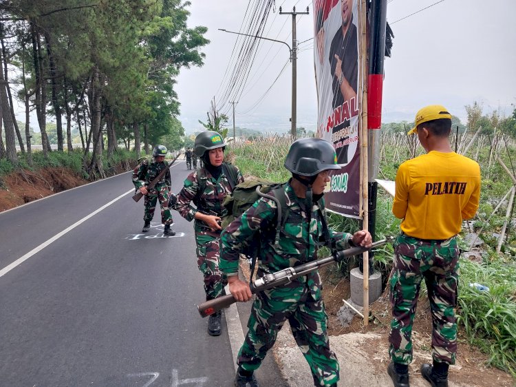 Siswa Satdikpa Pusdikhub Pushubad Gelar Hanmars ke Cisarua kompleks