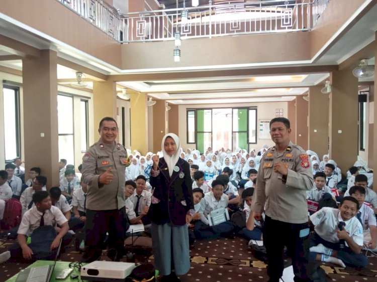 Polsek Bekasi Utara bersama Bhabinkamtibmas Penyuluhan dan Himbauan Stop Tawuran