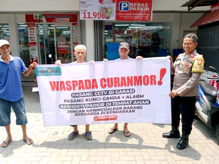 Demi menjaga ketertiban dan keamanan masyarakat Polsek Pasar Rebo pasang spanduk himbauan Kamtibmas