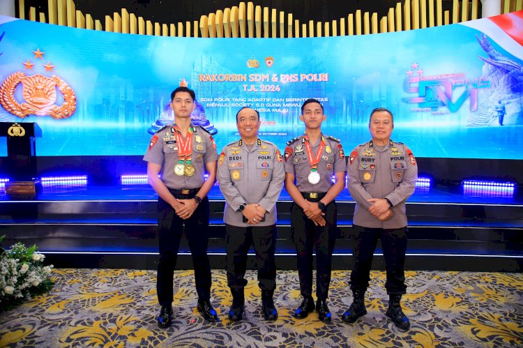 SSDM Polri Berikan Penghargaan Pin Emas Untuk Atlet Polri Berprestasi
