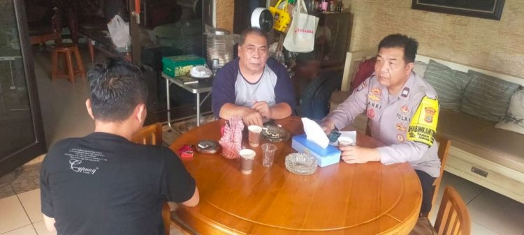 Patroli Pemukiman Warga Bhabinkamtibmas Tanah Tinggi Sambangi Ketua RT Cooling System Kamtibmas Pilkada Aman dan Damai