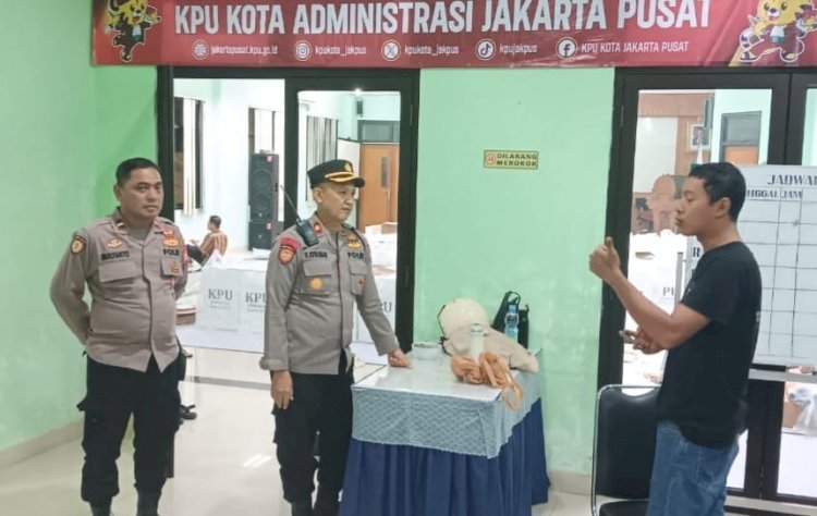 Wakapolsek Metro Menteng Cek Kantor PPK Menteng, Ciptakan Pilkada Aman dan Damai