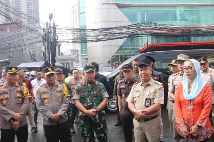 Pj Gubernur, Kapolda, dan Pangdam Jaya Tinjau Kesiapan TPS Pilkada 2024