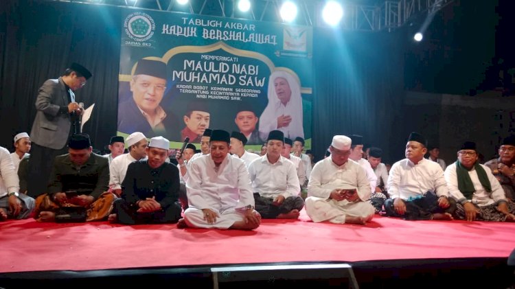 Tabligh Akbar Kapuk Bersholawat Bersama Habib Luthfi Bin Yahya Berlangsung Meriah