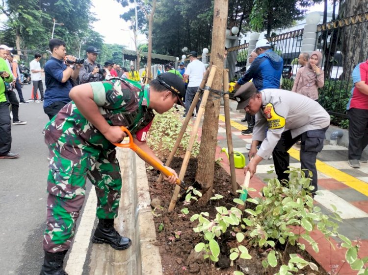 Tiga Pilar Giat Penghijauan Kota Di Pasar Baru