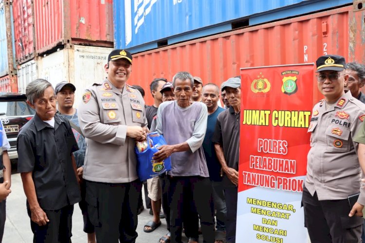 Polres Pelabuhan Tj Priok, Berbagi Berkah di Jumat Curhat