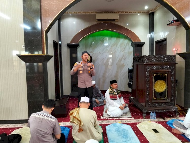 Kapolsek Kelapa Gading Sholat Jumat Bersama Tokoh Agama dan Masyarakat