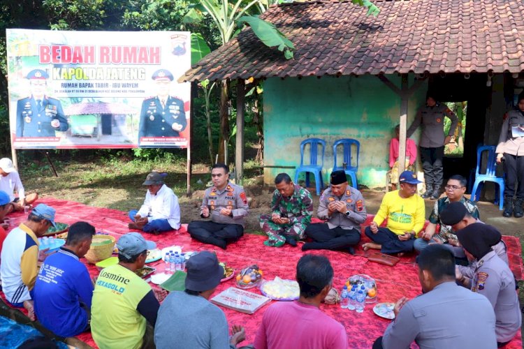Giliran Mbah Tabir dan Mbah Wayem Dapat Program Bedah Rumah Polda Jateng