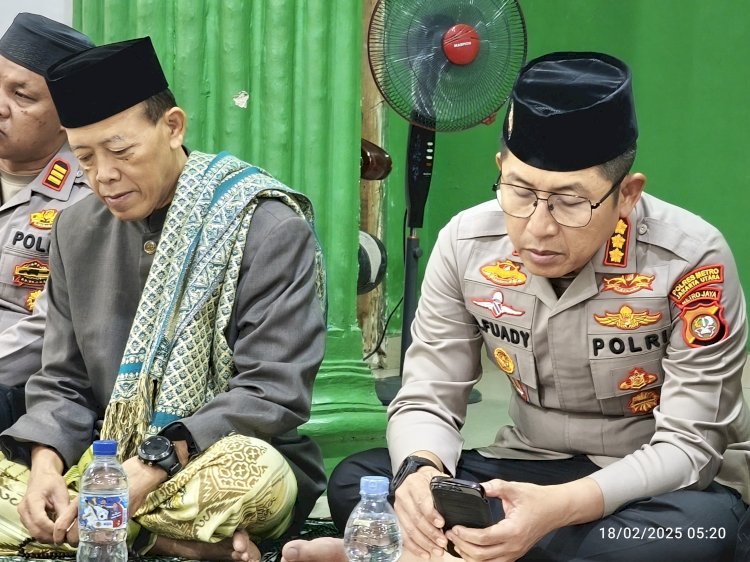 Kapolres Metro Jakarta Utara Gelar Subuh Keliling di Masjid At-Taubah Kampung Muka