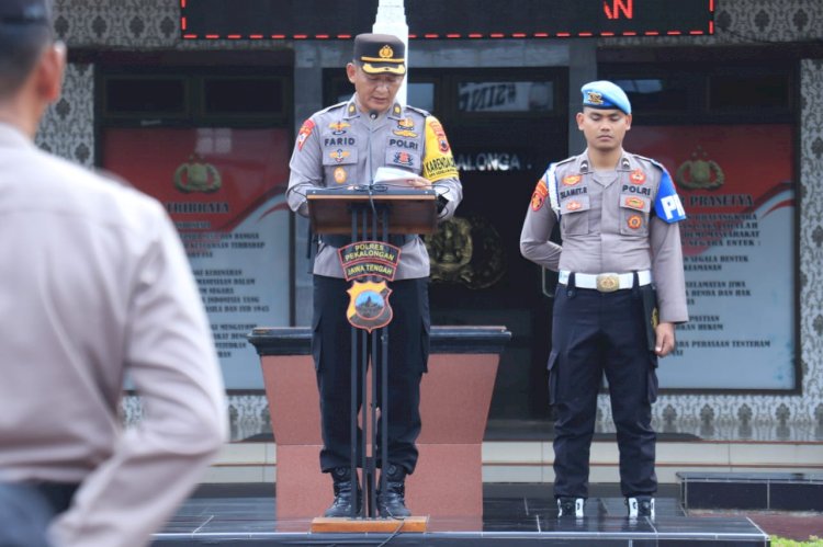 Kabag Ops Kompol M. Farid Amirullah, S.H., M.H Pimpin Apel Kasatkamling di Halaman Polres Pekalongan