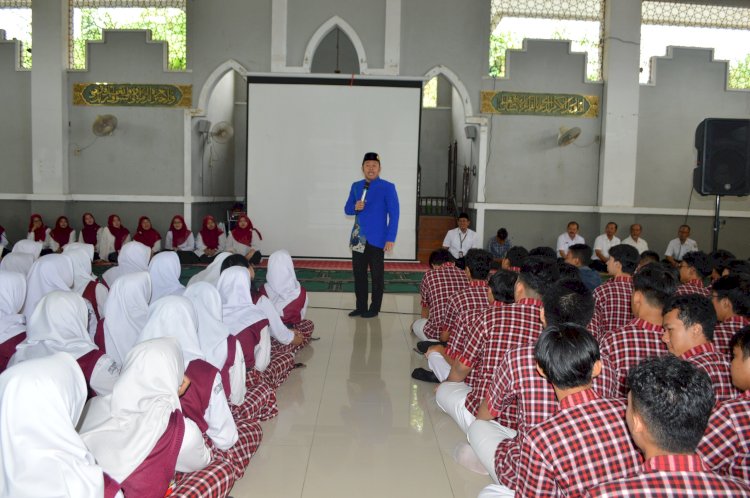 SMA Negeri 1 Samarinda Gelar Motivasi Bagi Siswa Kelas XII
