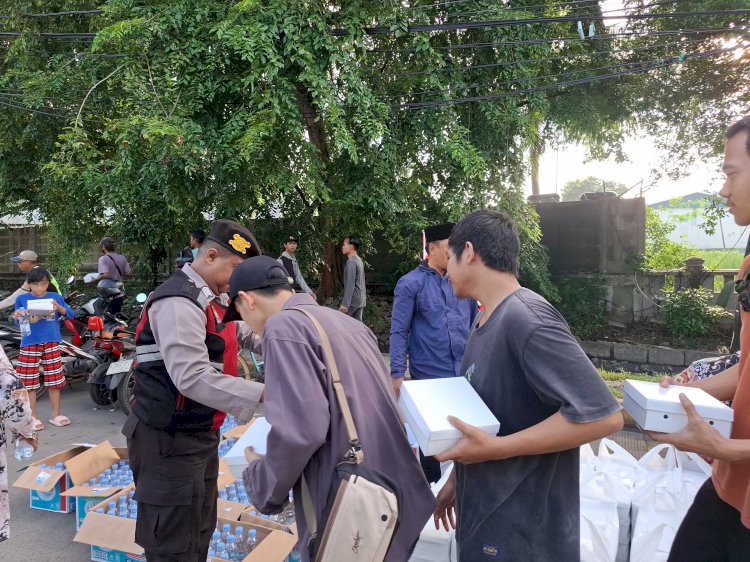 Berbagi Kebahagiaan Di Hari Jumat Penuh Berkah