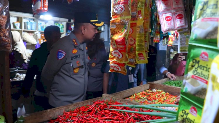 Kapolres Pekalongan Sidak Harga Bapokting di Pasar Kajen