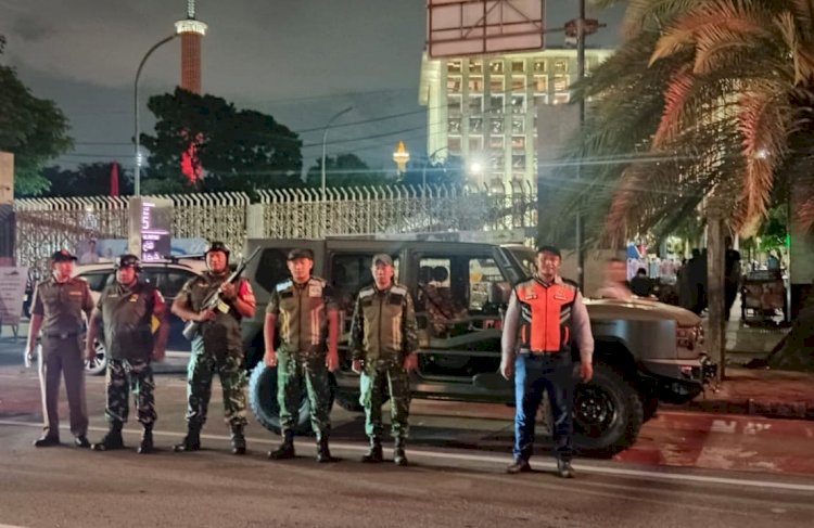 Ciptakan Kondusifitas di Bulan Ramadhan, Babinsa Koramil 02/SB Patroli Gunakan Kendaraan Maung