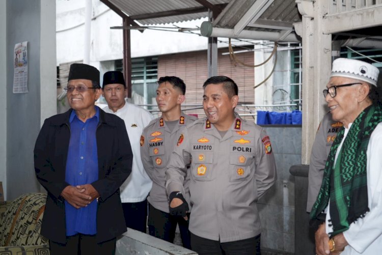 Kapolda Metro Jaya Gelar Bakti Sosial di Yayasan Al-Mubarokah, Jakarta Selatan