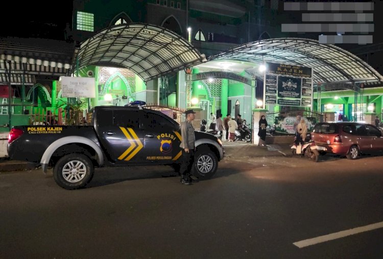 Jajaran Polres Pekalongan Pastikan Tarawih Dalam Suasana Aman