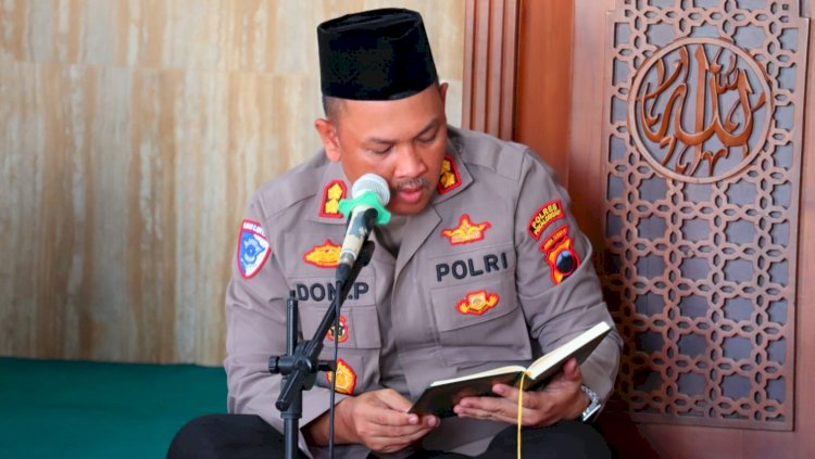 Tingkatkan Keimanan, Kapolres Pekalongan dan Anggota Gelar Tadarus