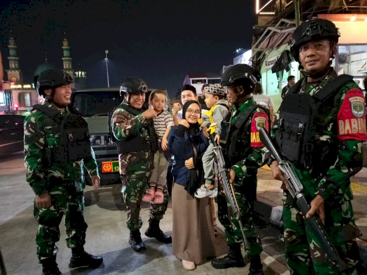 Babinsa Kodim 0508/Depok dan Anggota Yonif 201/JY Patroli di Obyek Vital dan Daerah Rawan Gangguan Kamtibmas