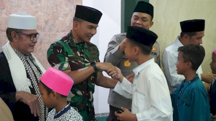 Dandim 0508/Depok Tarling di Masjid Baitul Mukminin Sukatani
