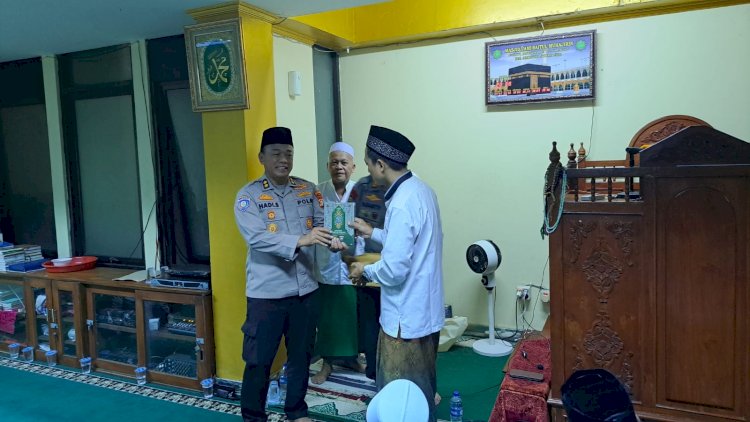 Sholat Taraweh Keliling PJU Polda Metro Jaya dalam Memelihara Kamtibmas di Bulan Ramadhan