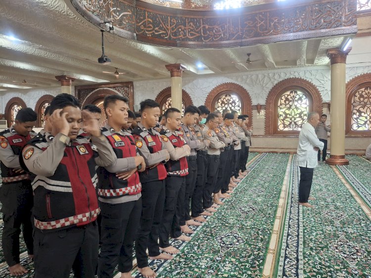 Polda Metro Jaya Gelar Salat Gaib untuk 3 Polisi Yang Gugur di Way Kanan, Lampung