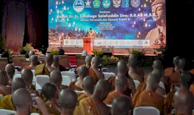Menparekraf: Perayaan Hari Raya Tri Suci Waisak di Candi Borobudur, Momentum Kebangkitan Ekonomi