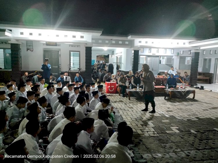 Kampanye “Rise and Speak” di Pondok Pesantren Kempek: Upaya Pencegahan Kekerasan Seksual bagi Santri