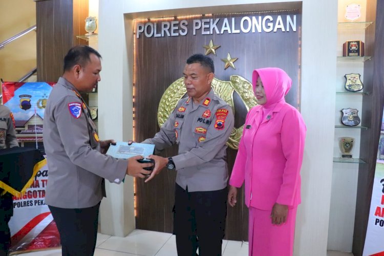 Kapolres Pekalongan Lepasan Purna Tugas Anggota