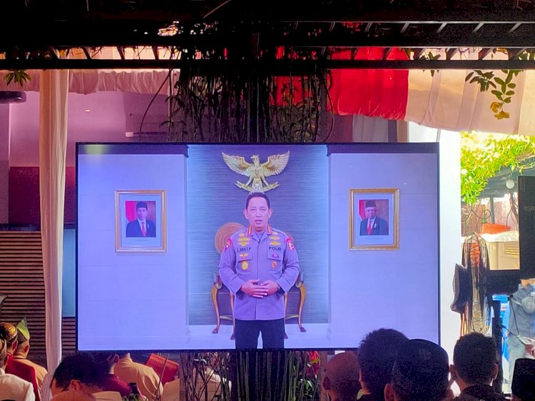 Hadir dalam Peluncuran Buku Karya Langgeng Purnomo, Ini Harapan Kapolri