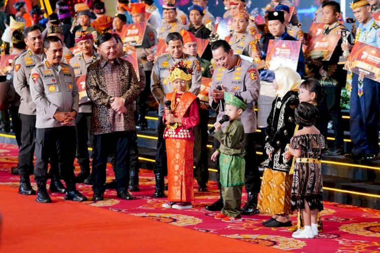 Polisi Jadi Pahlawan di Dongeng Buatan Anak