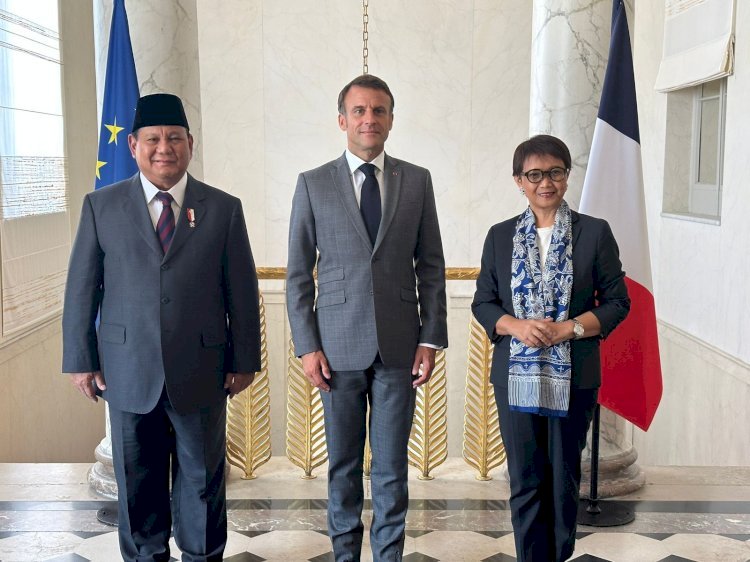 Menhan Bertemu Presiden Macron di Istana Élysée