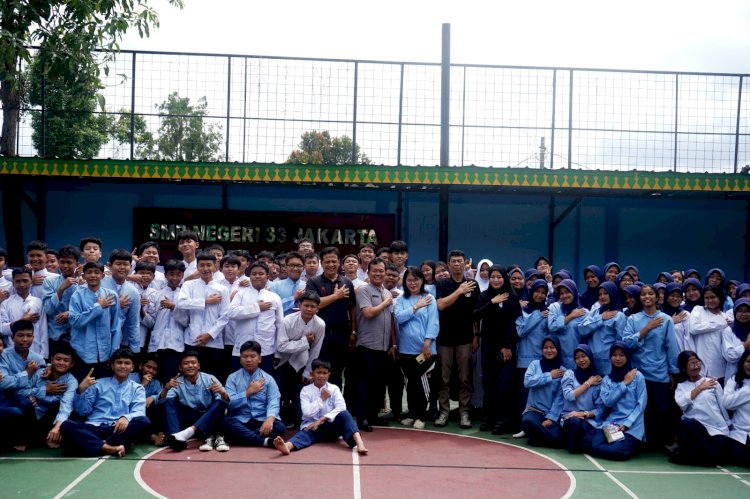 Ditresnarkoba Polda Metro Jaya Gelar Sosialisasi Bahaya Narkoba di SMP Negeri 33 Jakarta